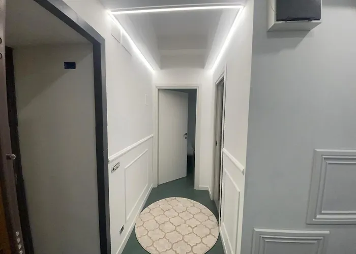 Glint House Sapienza 4*